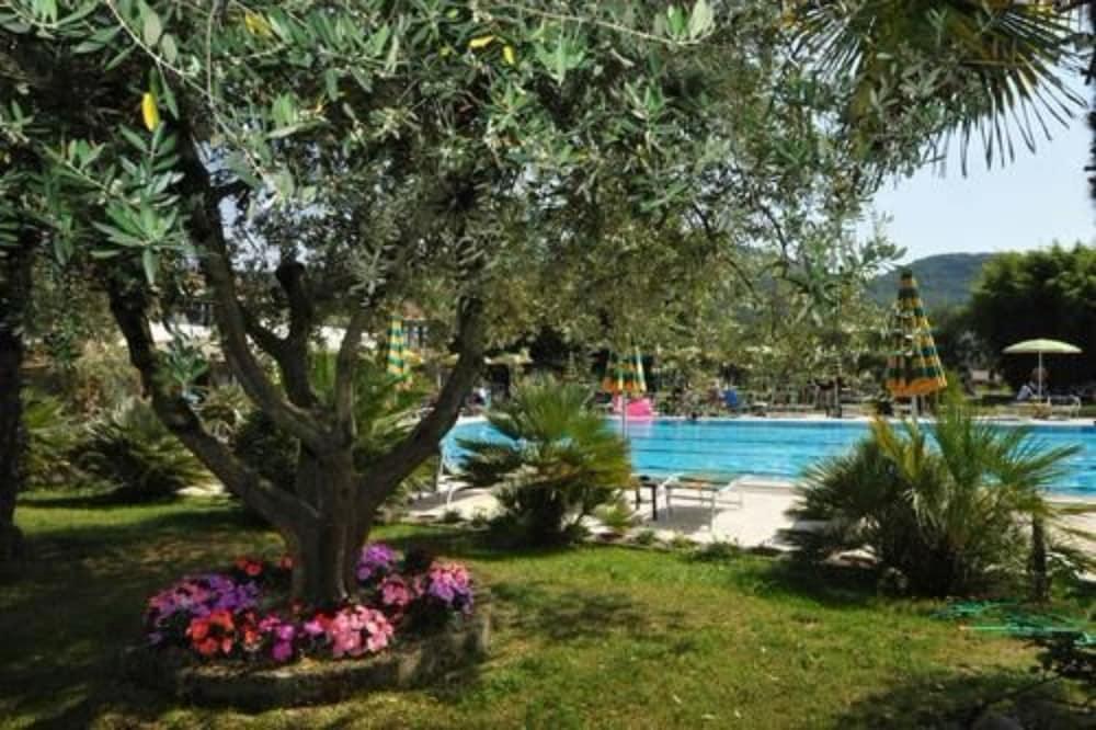 Park Hotel Oasi Garda  Exterior foto